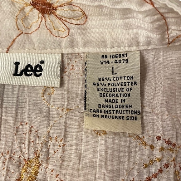 Lee Women’s Button Up Floral Bohemian Embroidered Long Sleeve Top. Size Large - Picture 7 of 11